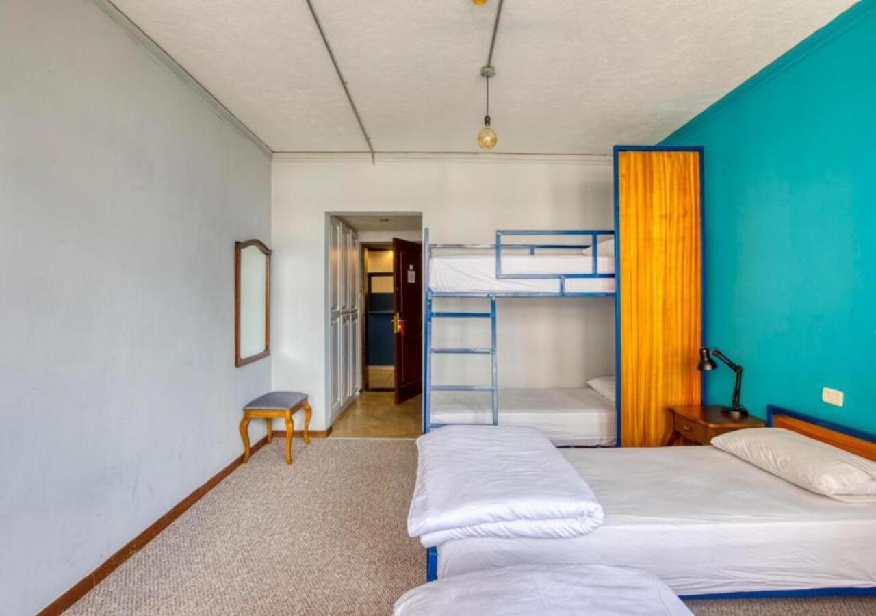 Socialtel Quito Hotel Екстериор снимка