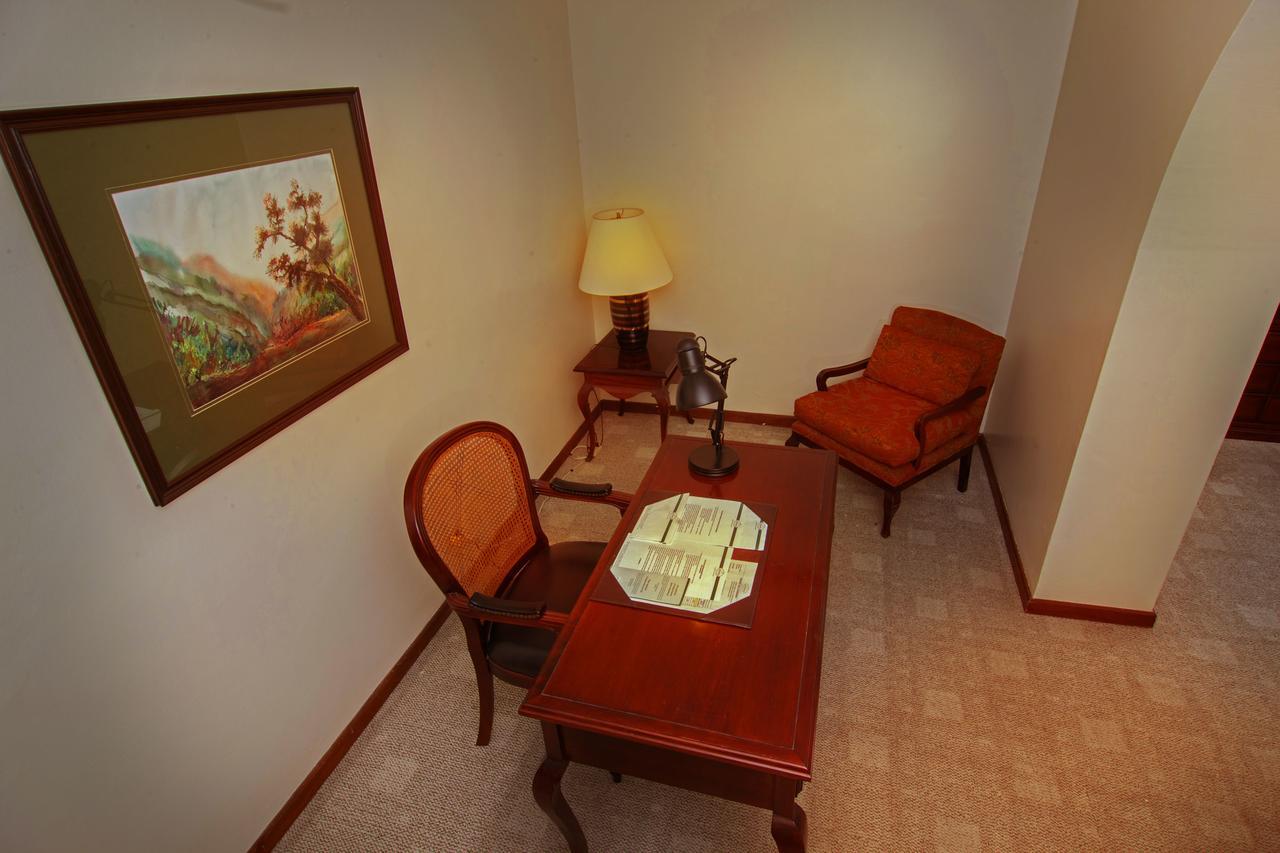 Socialtel Quito Hotel Екстериор снимка