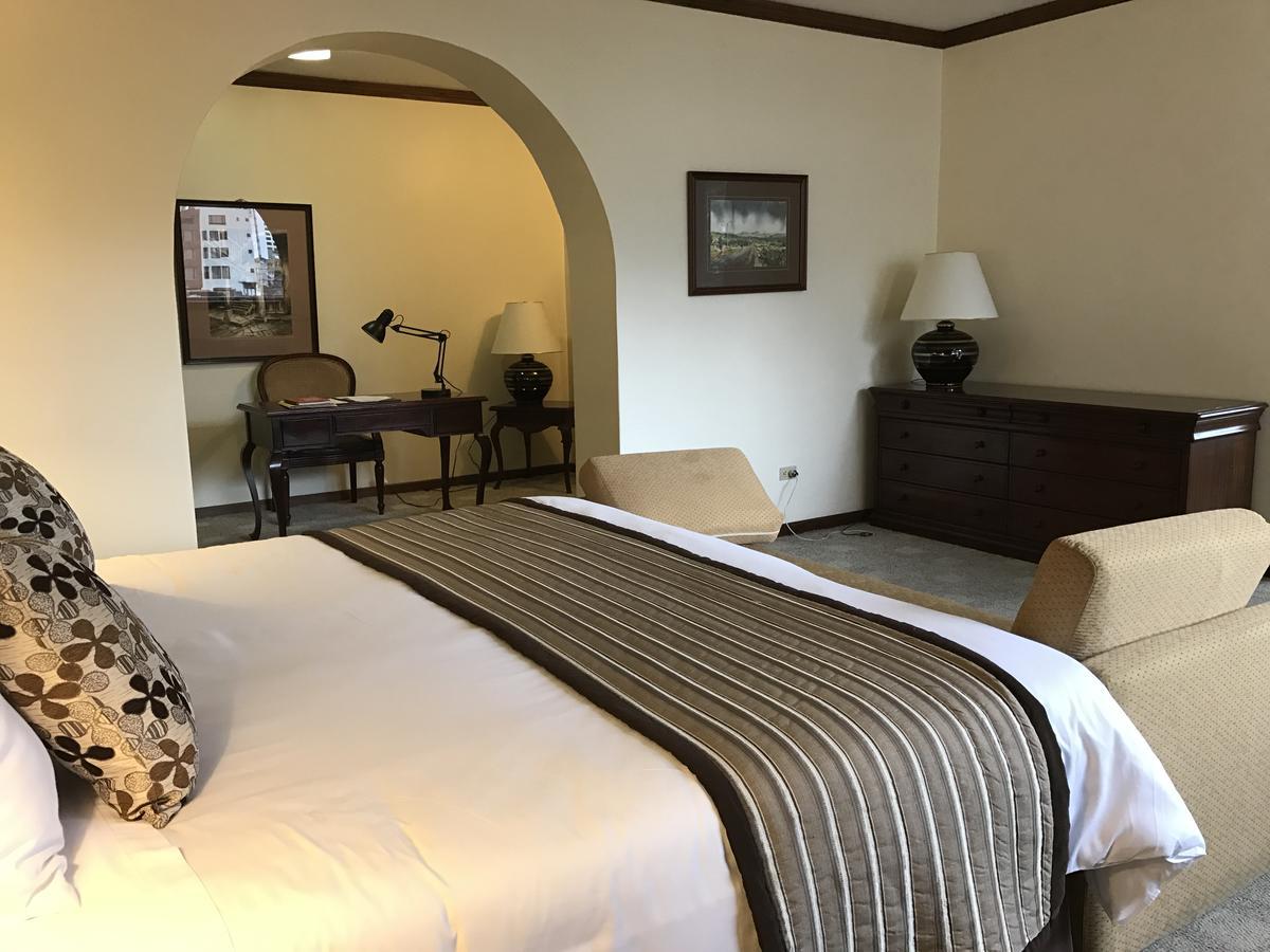 Socialtel Quito Hotel Екстериор снимка